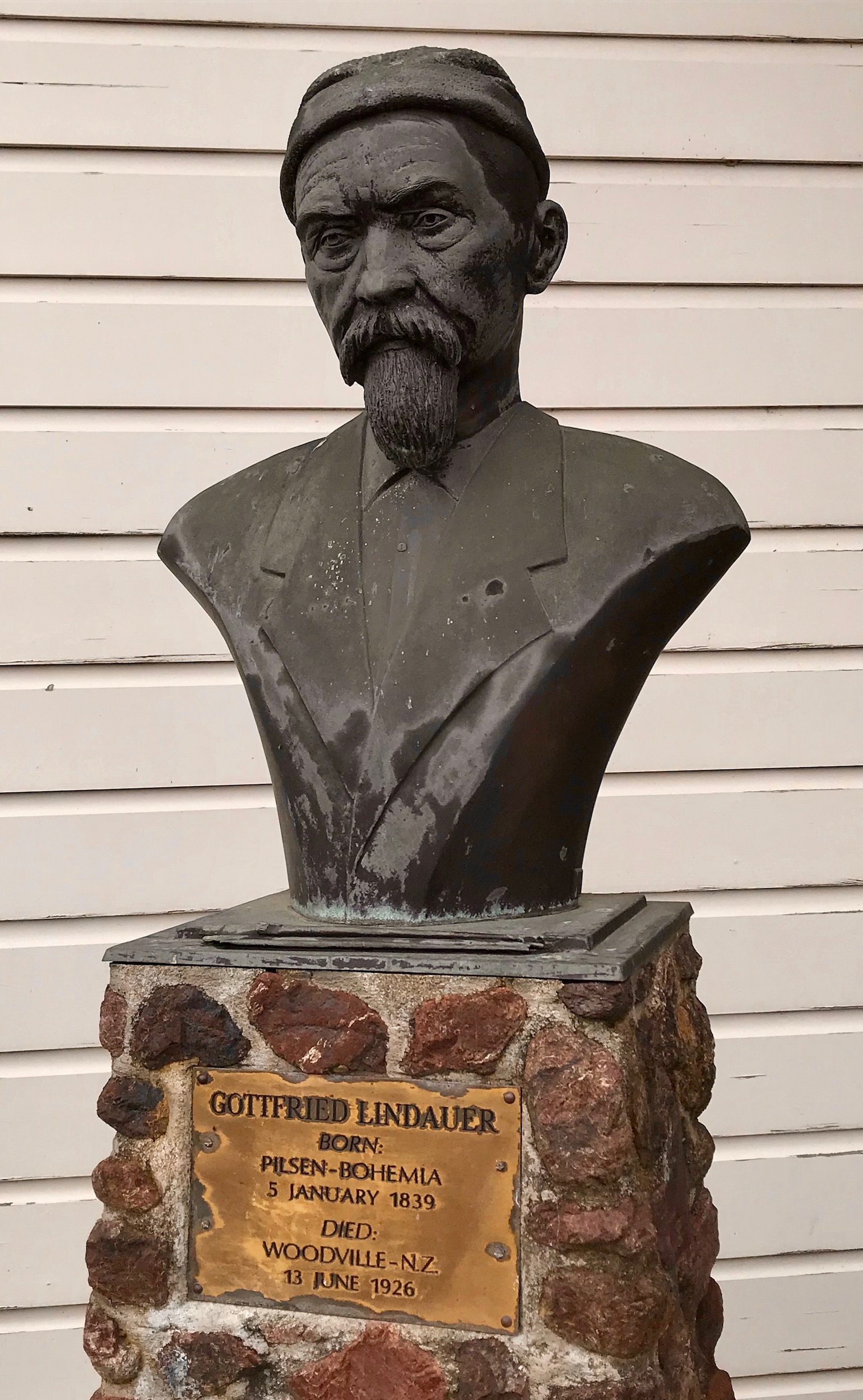 Γκότφριντ Λίνταουερ - 5 Ιανουαρίου 1839 - 13 Ιουνίου 1926