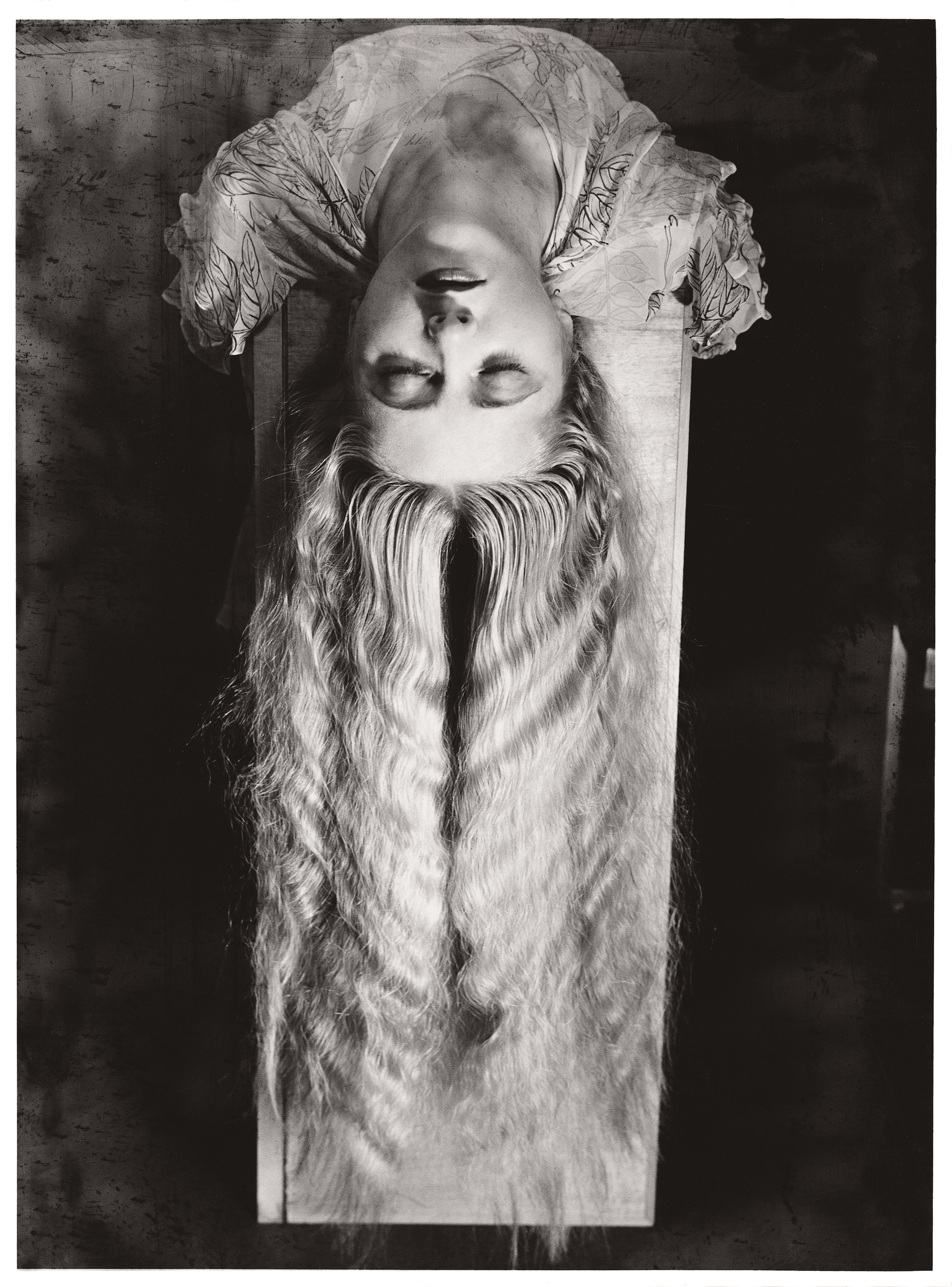 長髮的女人 by Man Ray - 西元1929 - - 