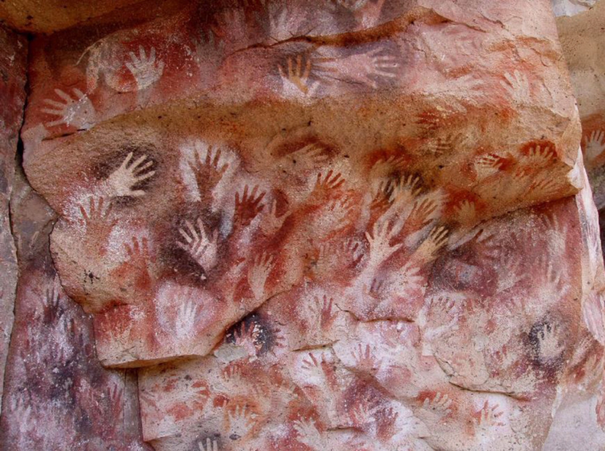 Cuevas de las Manos (Caverna das Mãos) by Uomo della caverna della provincia di Santa Cruz, Argentina - 7350 B. C. 