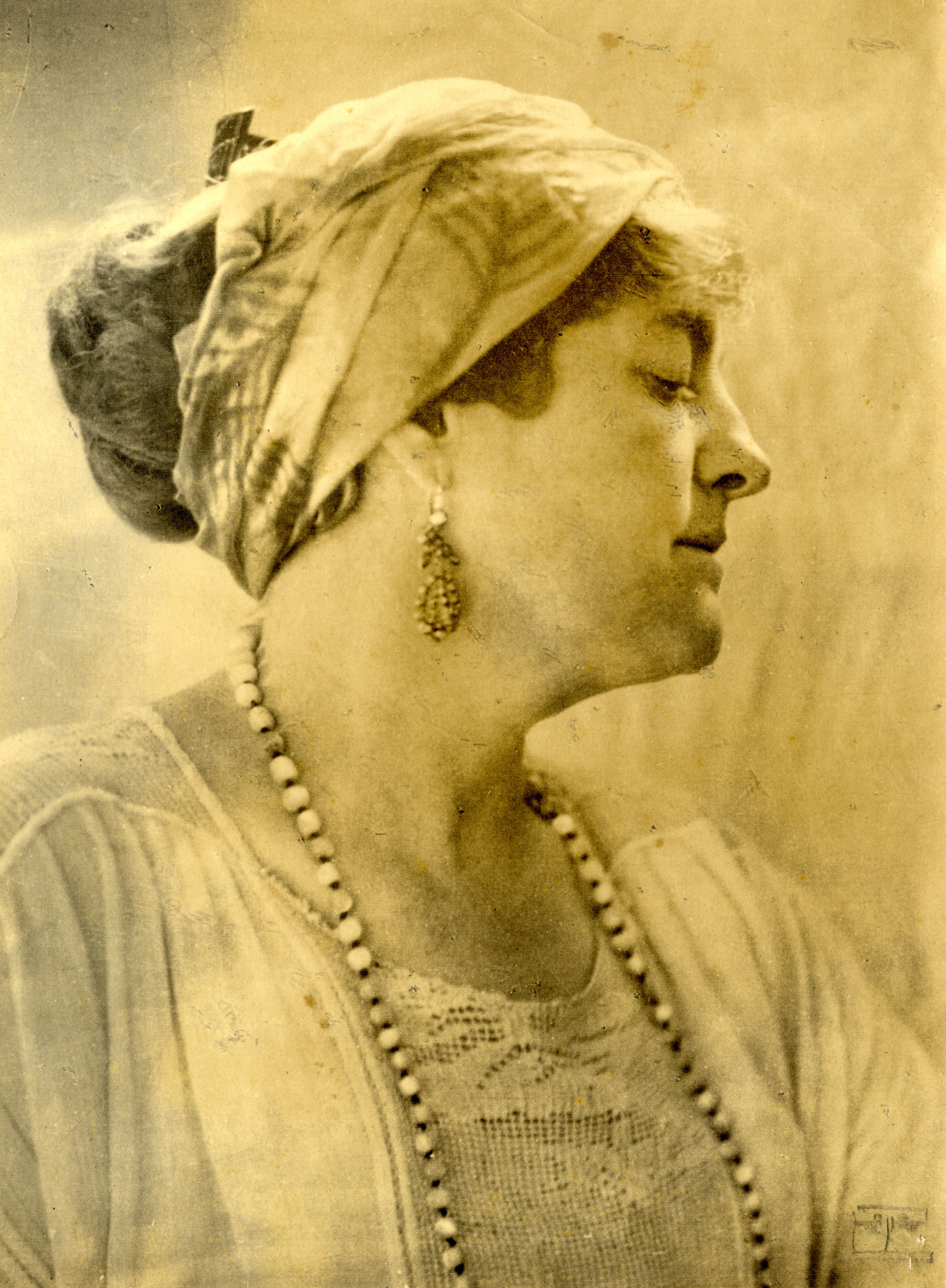 Estebana Risse by Eva Watson-Schütze - 1920-1924 özel koleksiyon