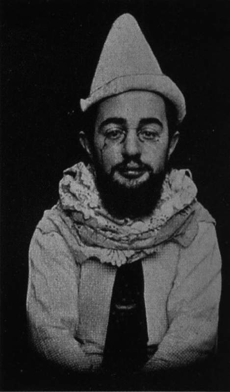 ピエロに扮したロートレック by Henri de Toulouse-Lautrec via
