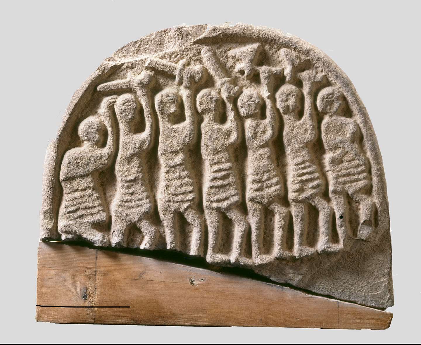 Линдисфарнский камень, так же известный как: Камень викингов-захватчиков.  by Неизвестный Художни - 9 век 