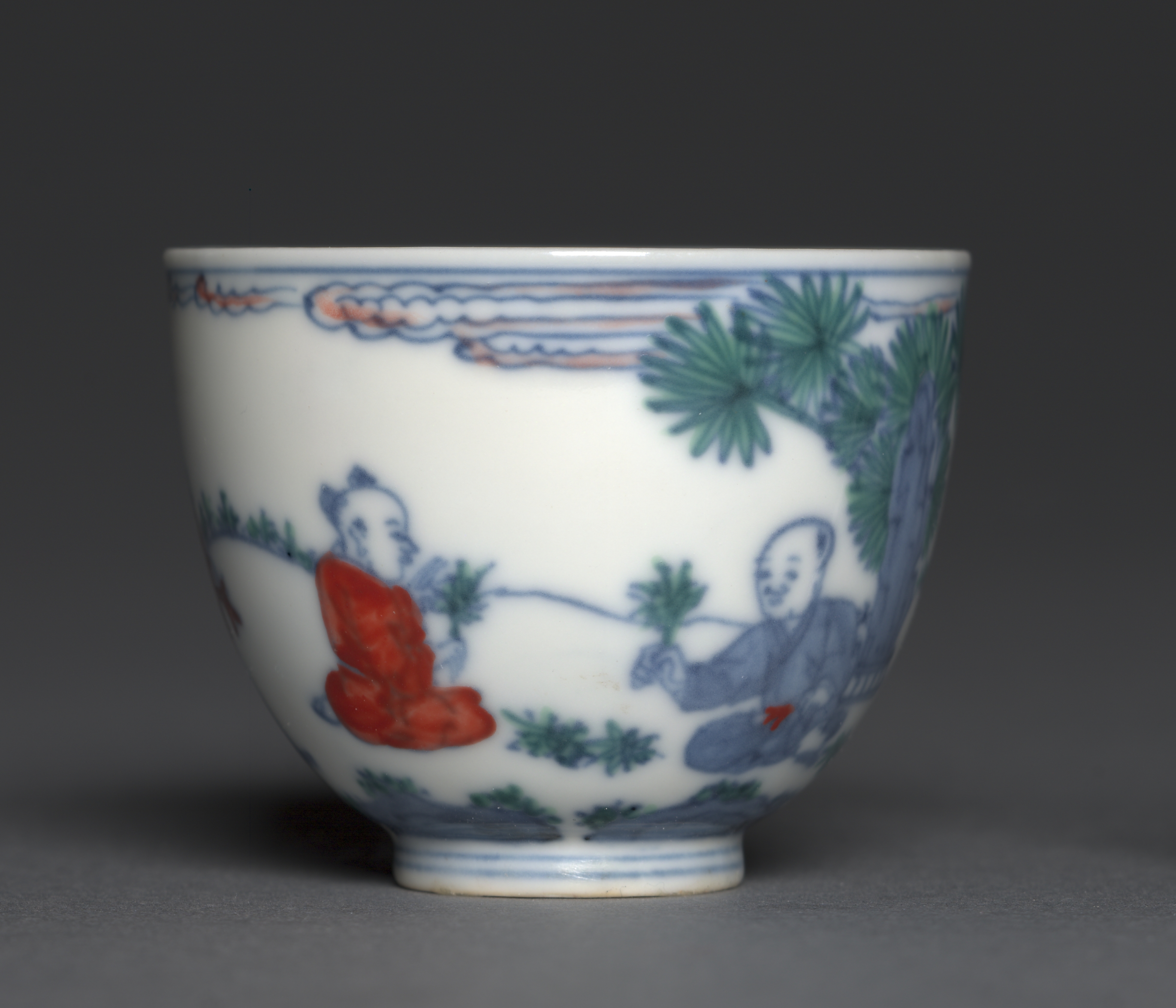 印有孩子玩耍图案的酒杯 by 未知艺术家  - 1465–87 - 4.8 厘米 克利夫兰艺术博物馆