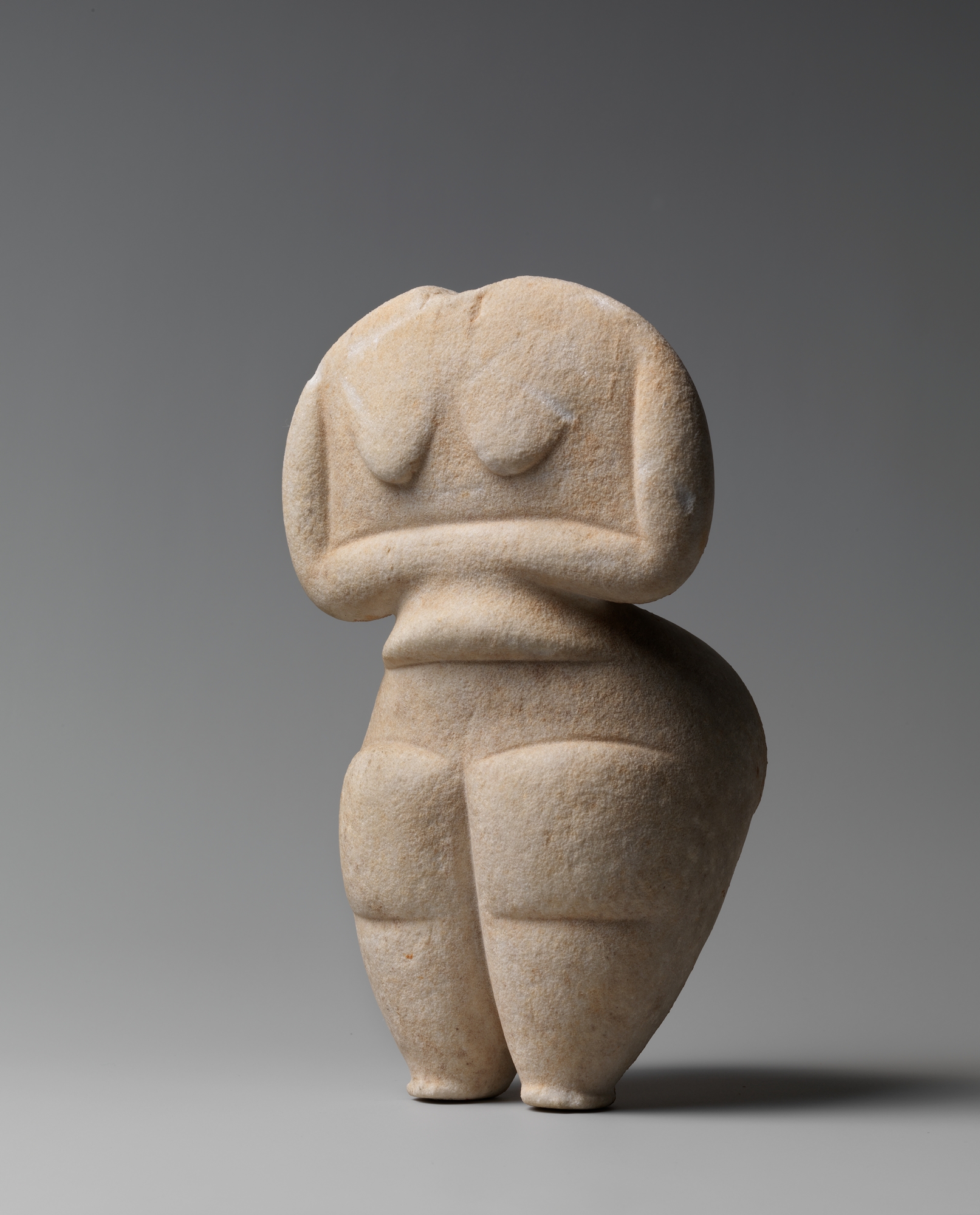 Marble female figure by Unknown Artist - 4500–4000 B.C. - 21.4 cm Metropolitan Museum of Art