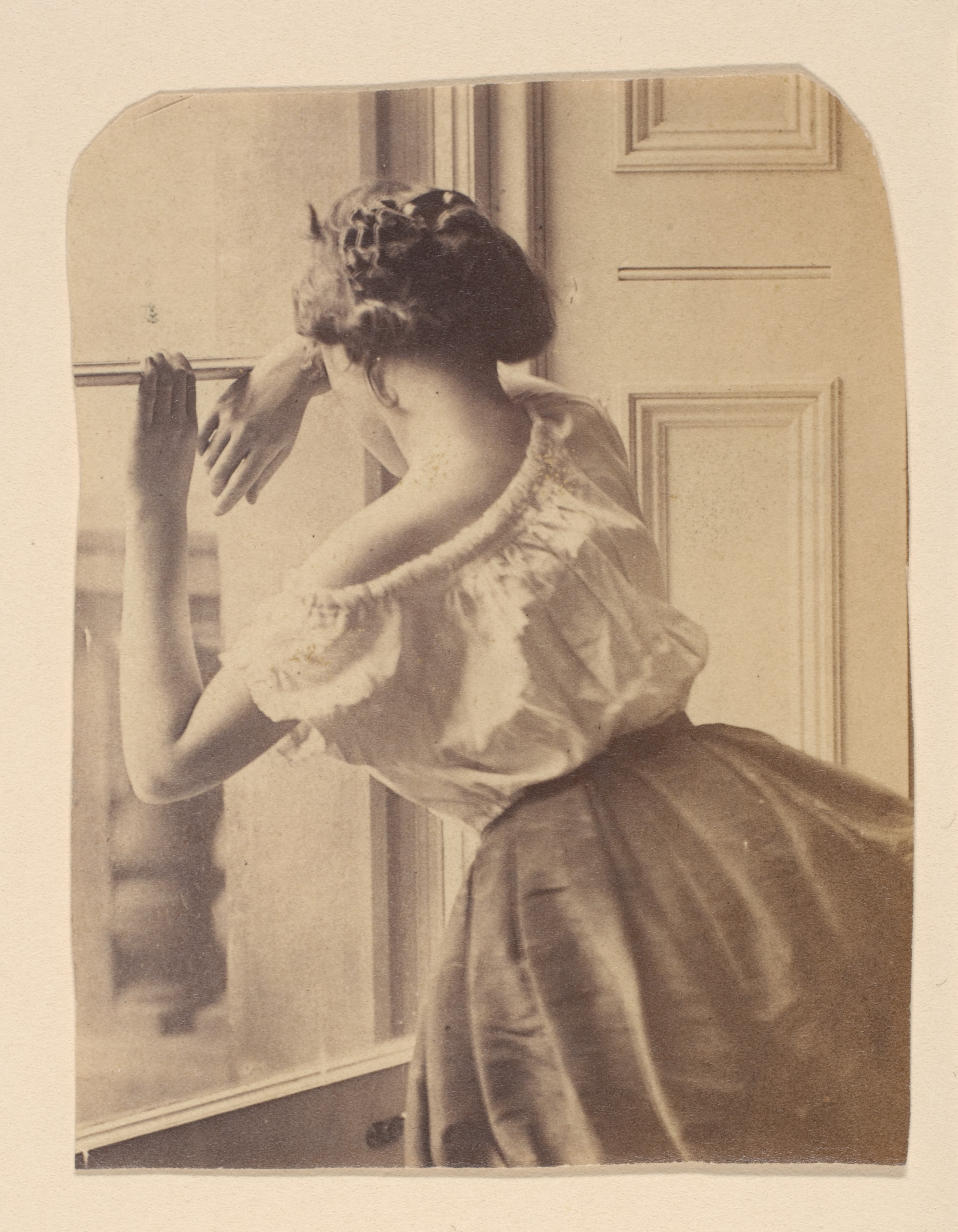 Studiu fotografic by Clementina Hawarden - Începutul anilor 1860 - 8.3 × 6.5 cm 