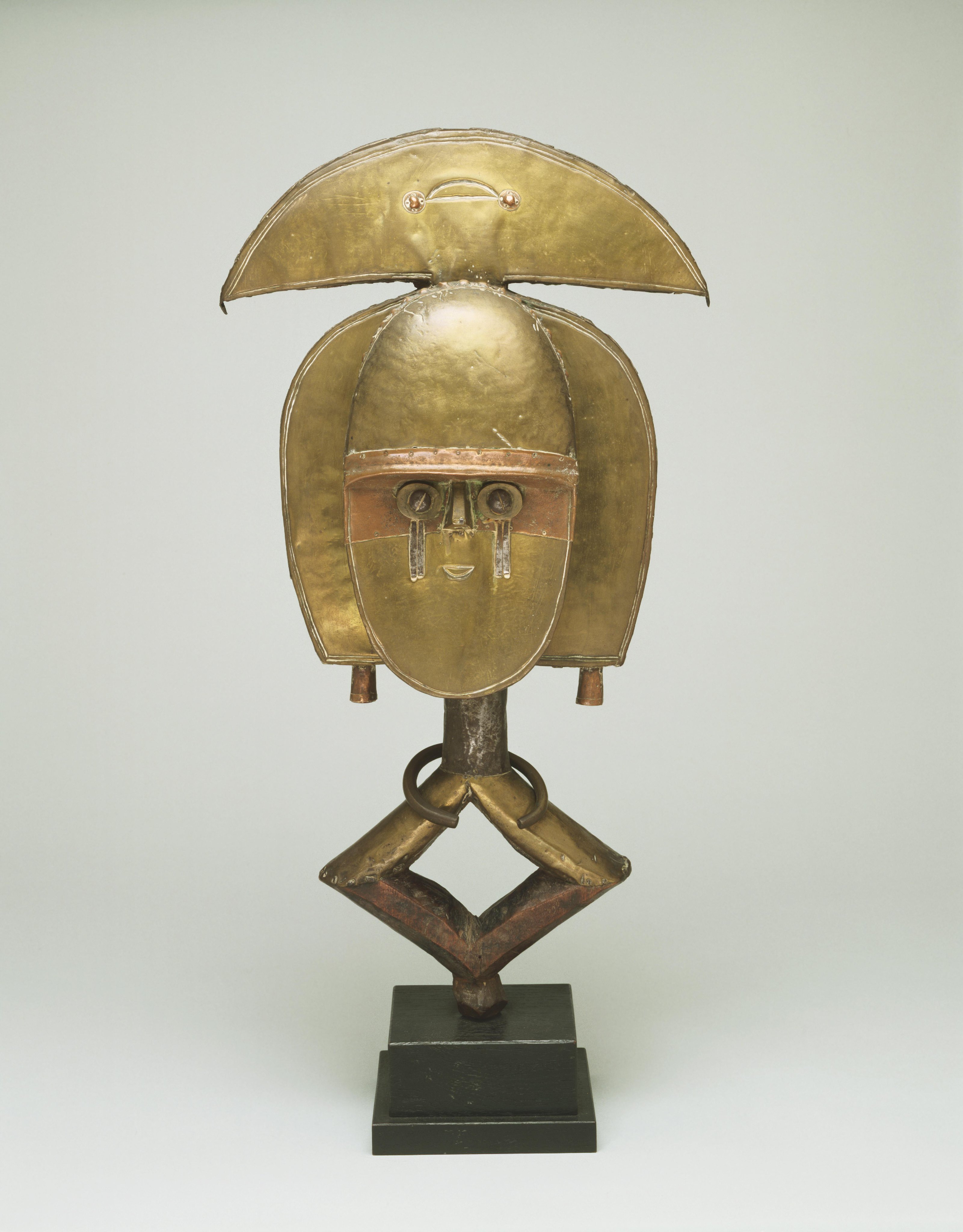 姆布魯・恩古魯 by Unknown Artist - 20世紀 - 55.9 x 30.5 x 8.9 cm 