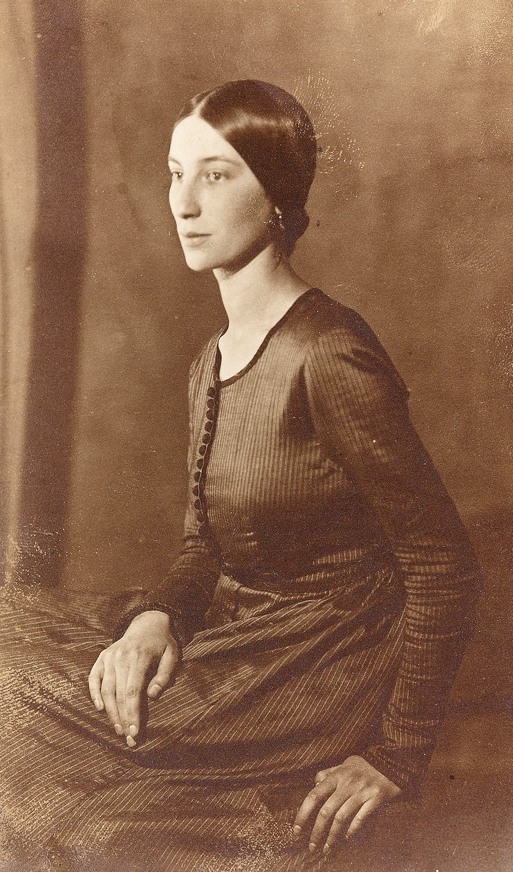Winifred Knights - 5 June 1899 - 7 February 1947